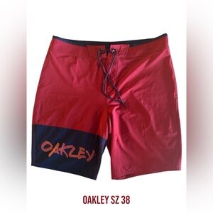 Oakley Board Shorts Sz 38